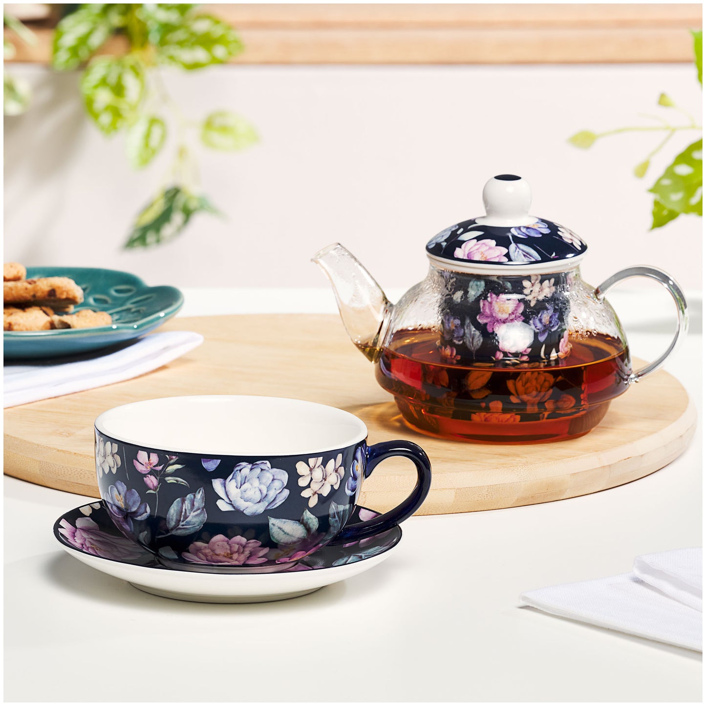 Tea For One Set Lily