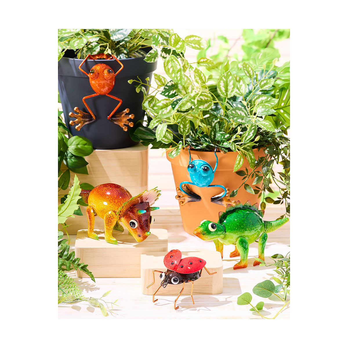 Metal Ladybug/Ant/Frog Garden Décor