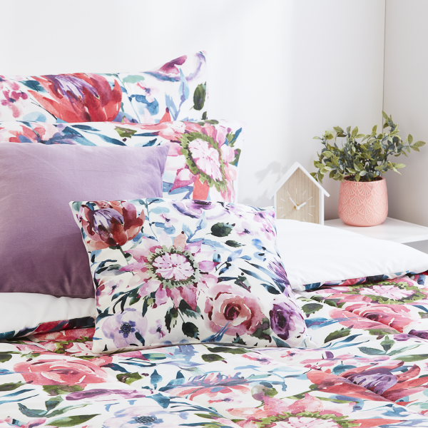 Comforter Bright Botanica Floral Queen Bed