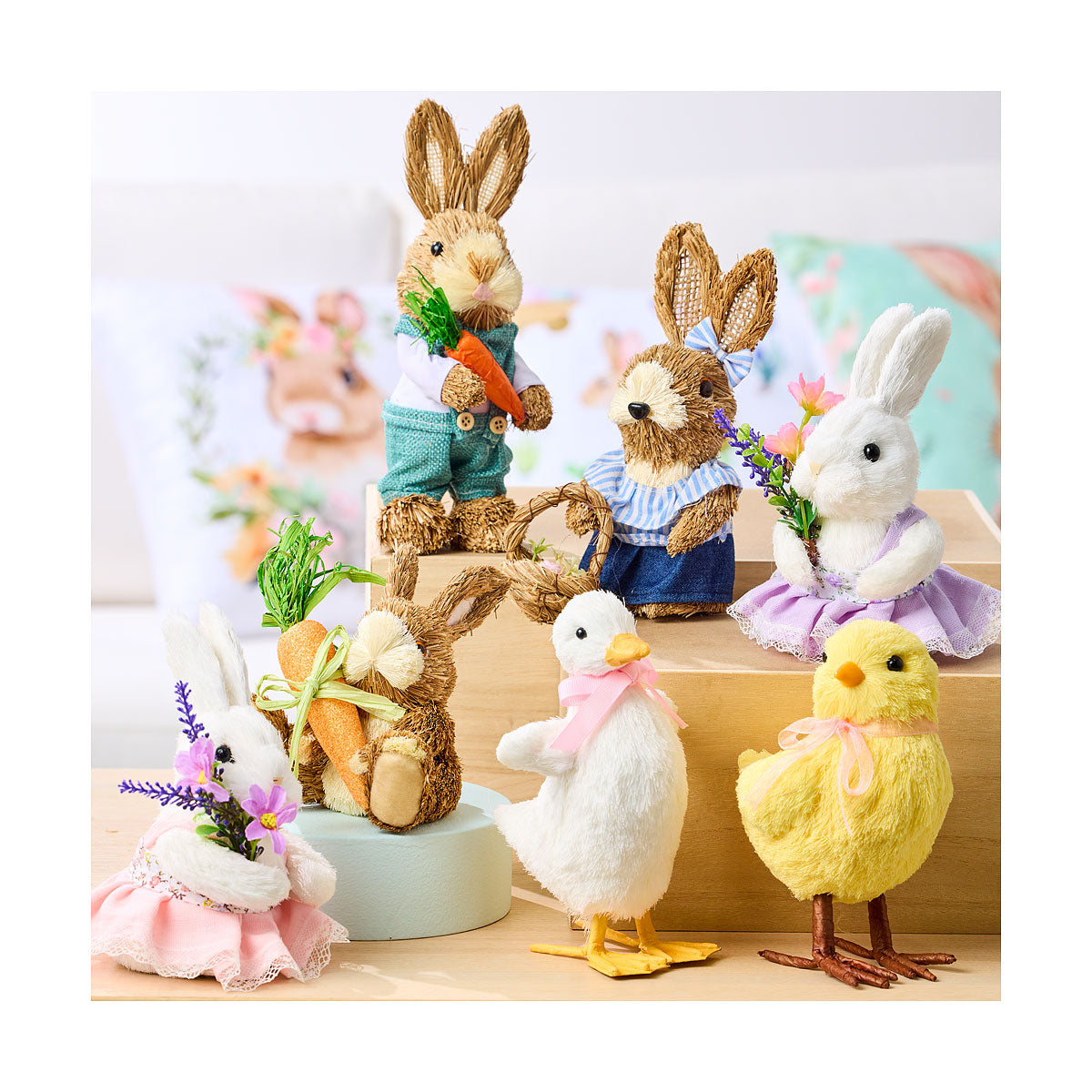 Easter Straw Bunny Carrot/Basket Assorted