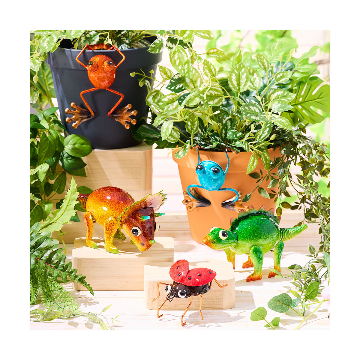 Metal Ladybug/Ant/Frog Garden Décor